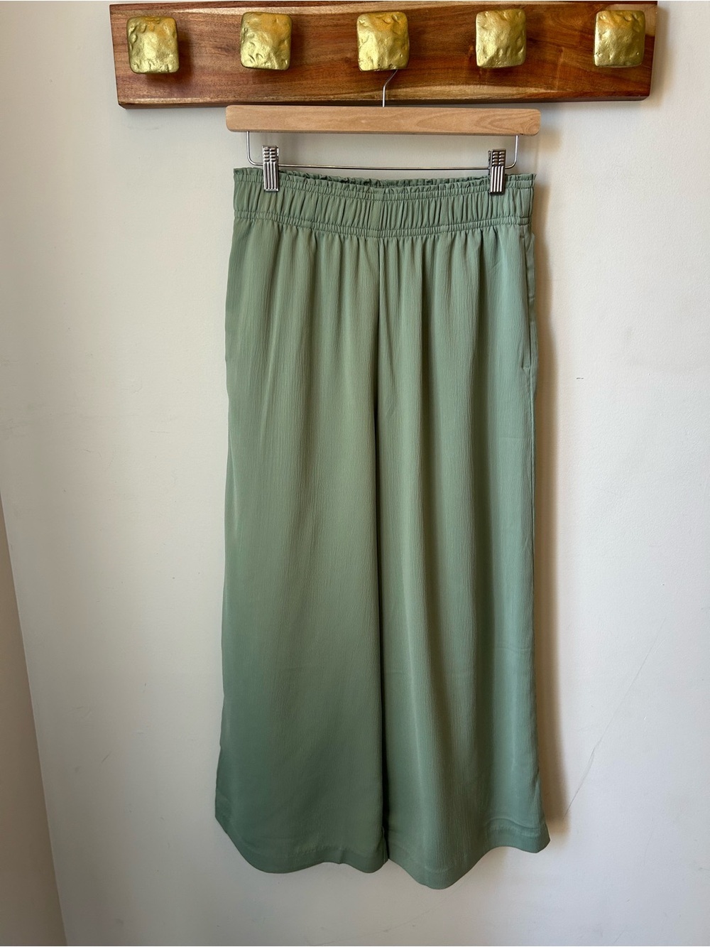 H&M Sage Green Coastal Grandma Wide Leg Pants Boho Minimalist Size Small